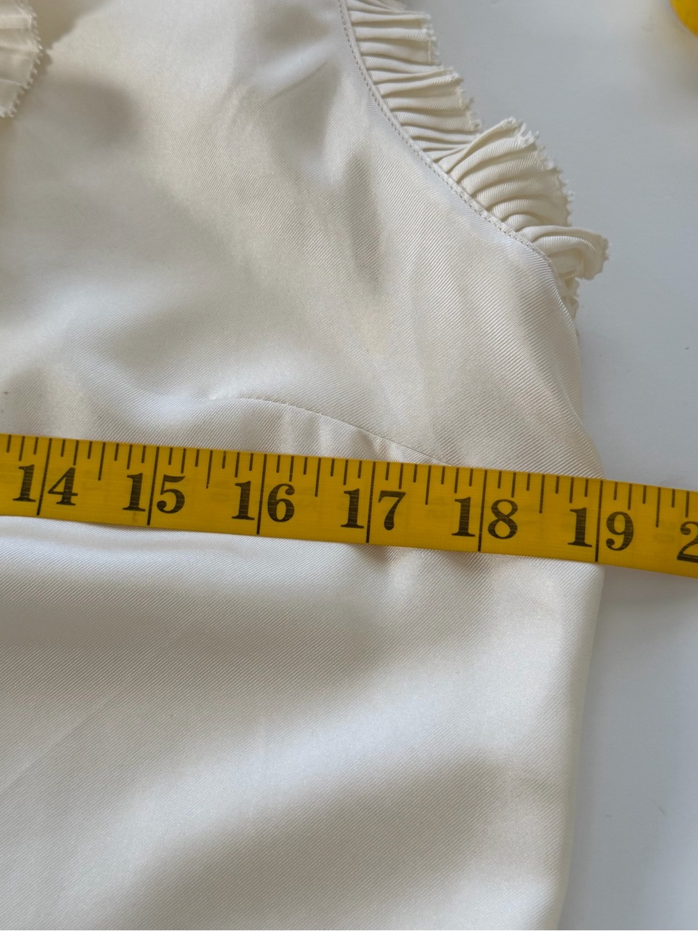 J.Crew 100% Silk Ruffle V-Neck Blouse Cream Tank Size 4. - Picture 10 of 14